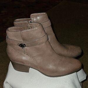 Coach Tan Ankle Booties Sz 10B Some Wear Inside See Pic